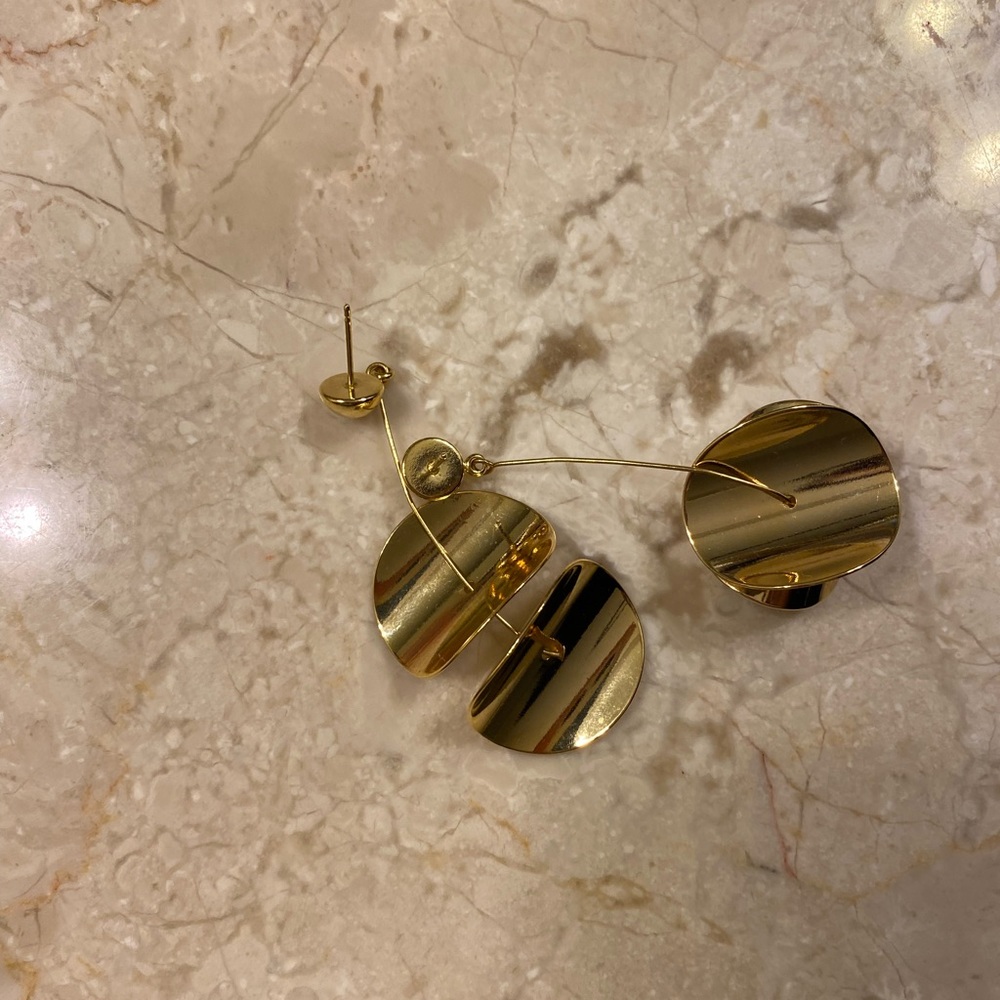 earring - Picture 3 of 3